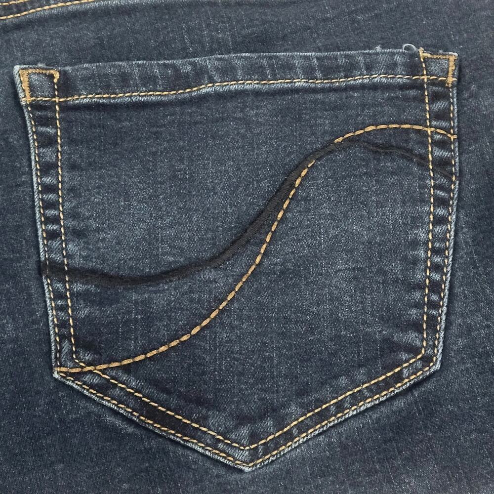 Lane Bryant‎ Medium Wash Jeans Plus Size 22R - Picture 3 of 7